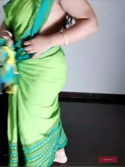 Hottie telugu mom