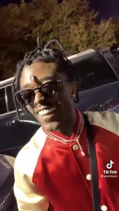 The rapper Lil Uzi with his $24,000,000 forehead diamond implant... It seems a bit physically cringe to me..