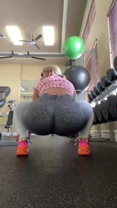 This Why Every Male Goes To Her Gym