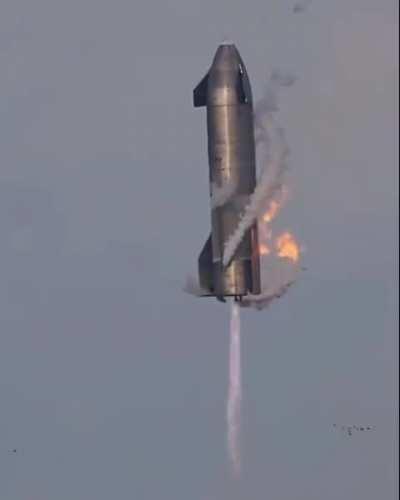 SpaceX Starship vertical landing...