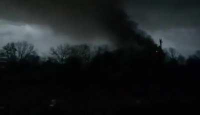 Large explosion as tornado goes through Hendersonville, TN (source: @ChuckCallesto on Twitter/X)