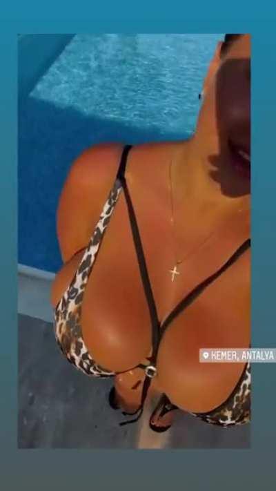 Big vacation boobs