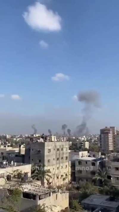 Multiple IAF airstrikes on Khan Younis today December the 1st 2023. Secondary explosions can be seen and heard.