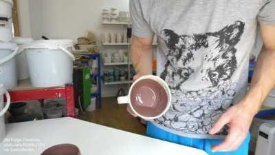 Making a pebble cup with melted glaze pattern after firing in 1200°C