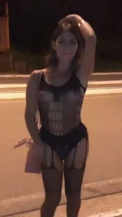 Hot Roadside Transsexual Girl