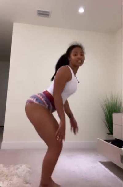 Shenseea - Video #5479