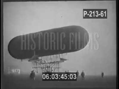 First attempts at aviation . 1920 s . The commentator is savage lol