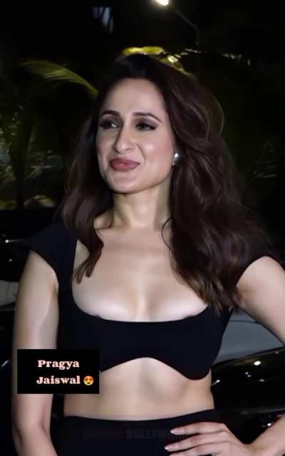 Pragya Jaiswal Oops Moment 🥵💣