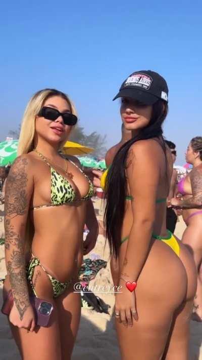 Duas gostosas 🥵