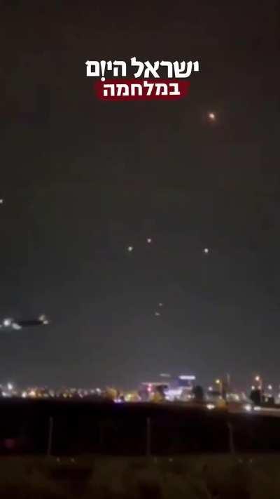 Plane landing in Ben Gurion while rockets are being fired from Gaza 