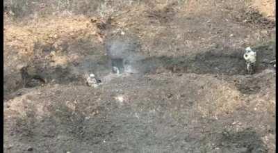 Ukrainians clearing trench encounter Russian combatant