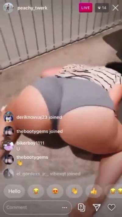 Peachy Twerk (@peachy_twerk)