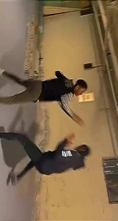 How many times are these niggas gonna fight each other 🤦🏿‍♂️