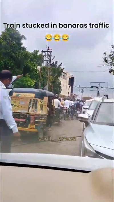 Train stuck in ' road traffic ' , Banaras, UP.