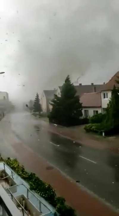 A video shot literally in the middle of a tornado in Lužice (the Czech republic)