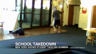 Student tackles shooter as he reloads in school shooting