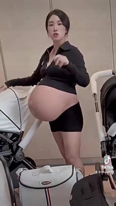 Tiktok Asking If This Pregnant Woman is Attractive Still? 