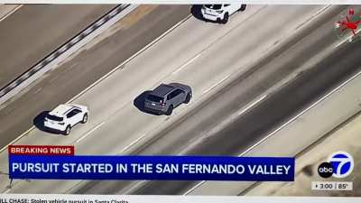 Deadly high speed car chase this afternoon on I-5S Antelope Valley, CA (dramatic end)