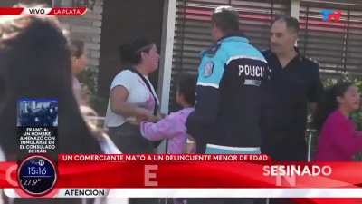 Un comerciante asesinó a un ladrón en defensa propia y la familia del delincuente lo fue a atacar e insultar. Además, exigen que se les devuelva la moto con la cual fue a robar.