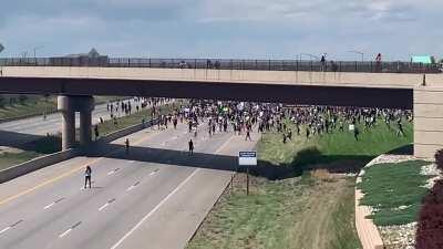 Elijah McClain rally shuts down I225 in Aurora