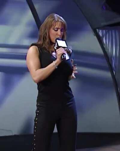 Stephanie McMahon [1 MIC]