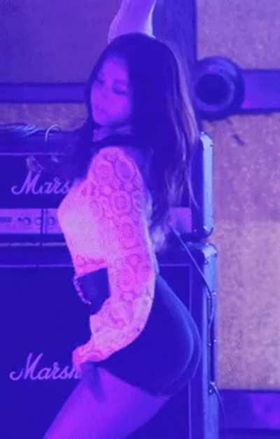 Jisoo ass and buttcrack