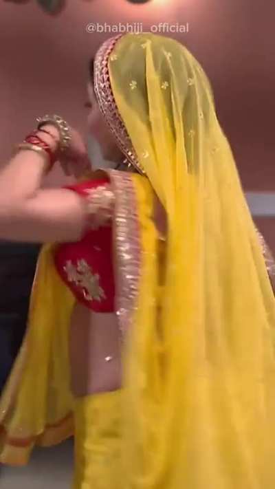 Bhabhi ji ka Garam Dance.