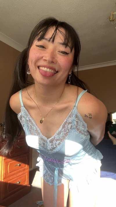 Cum on my face if you want to see me smile 