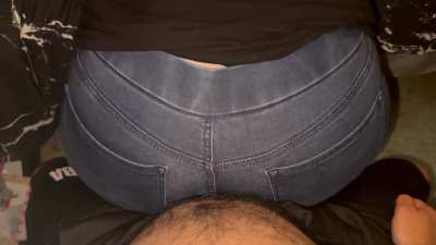 Who else loves the feeling of a big booty in jeans grinding on them? [OC]