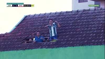 Juventude's fans from Brazil took tiles from the roof of their home so they could watch the team's game