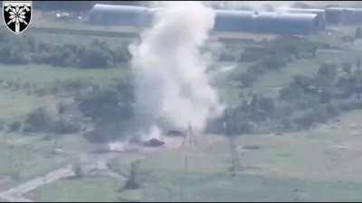 Russian attempted attack on the village of P'yatykhatky which was retaken by Ukraine recently ends in one Russian tank destroyed by ATGM, posted by 128th Brigade (Music from source)