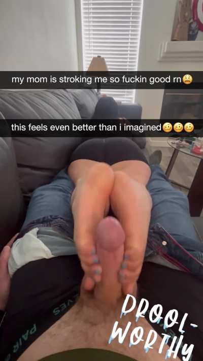 Mom helps out (Foot Fetish)