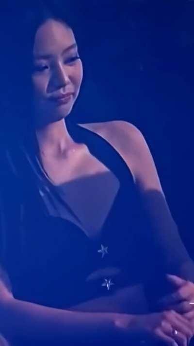 jennie's sexy boobs looks so good