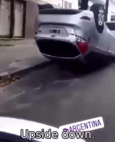 Argentine are fucking legends at parking their cars lol