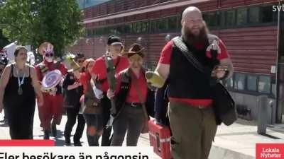 TF2 Cosplay Conga line gets aired on the Local Swedish News!