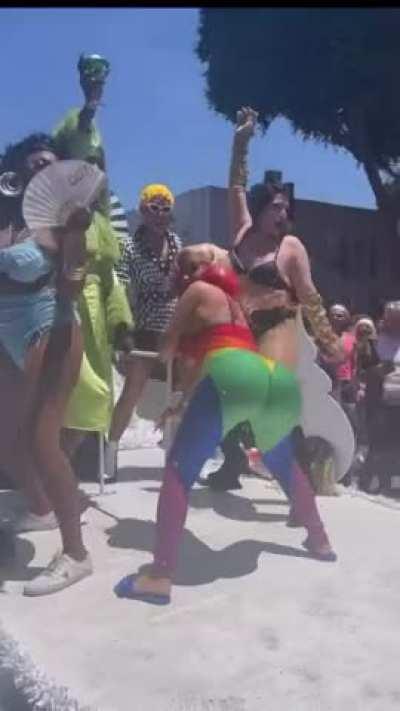 Cardi B Twerk @Pridefest