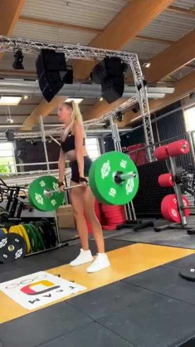 Alica Schmidt weight training [2022-06-17]