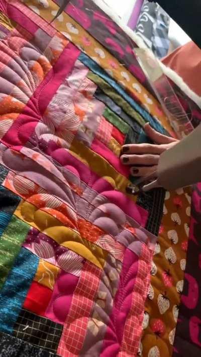 Free motion quilting