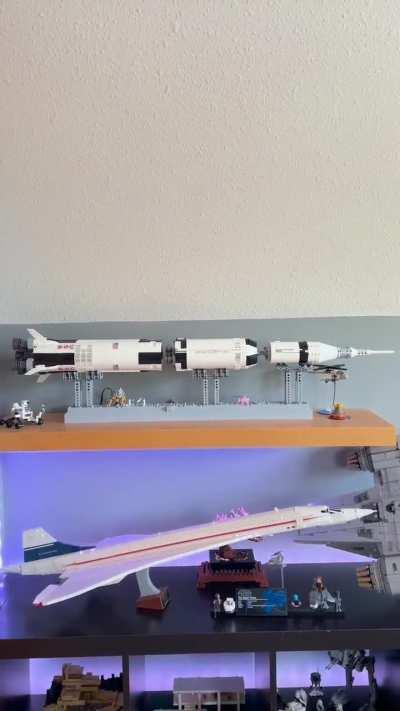 Motorized Saturn V stand so I can display it together or in stages