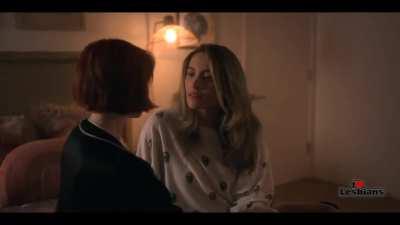 Sierra Mccormick & Paris Jackson (American Horror Stories - s01e01 - Scene #2)