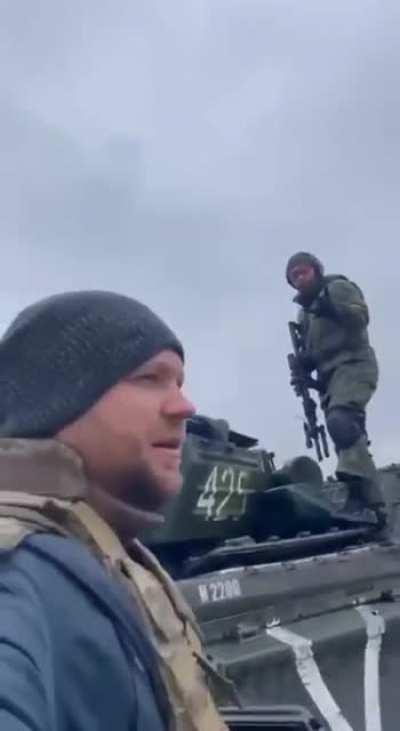 What are the attachment Infront of this Captured Russian T-90 tank? (Zhytomyr highway near Makarov)