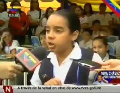 Cuando estas retirando tu pasaporte en el Saime y llega VTV a entrevistarte