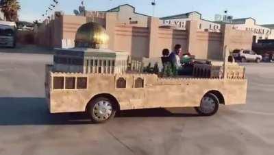 Get in loser, we are going to al quds.