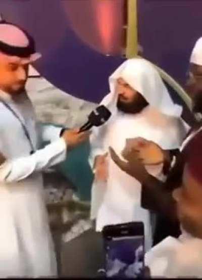 Why you need to learn Arabic?.. Sheikh As-Sudais is telling the reporter that 60 countries participated in the conference, and the people next to him think he’s making dua so they keep saying “Ameen” as he pauses to reflect. 