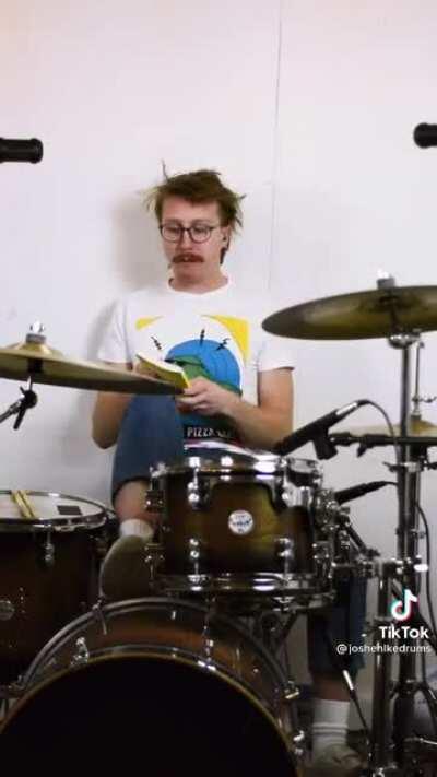 Drummers during Wonderwall