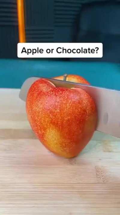 Is it an Apple or Chocolate? (sound on)