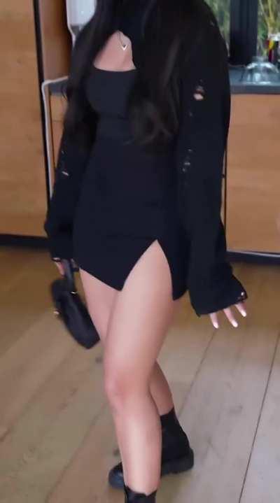 Those yummy legs🤤