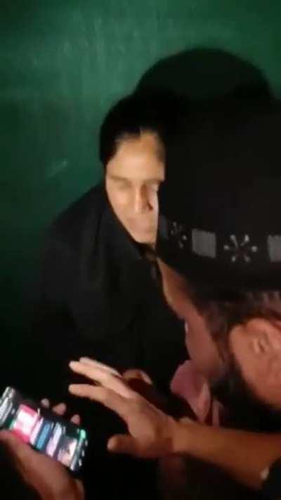 Muslim Girls And Hindu Boy Porn - ðŸ”¥ Muslim men Harassing muslim Girl for roaming with Hindu...