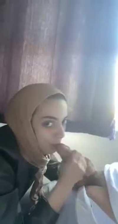 ðŸ”¥ Arab Blowjob Egyptian Hijab Moroccan Oral Saudi Sucking...