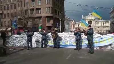 Ukrainian military band plays 'Don't worry be happy' in anticipation of Russian offensive in Odessa